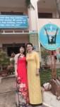 Hưởng ứng "Tuần lễ Áo dài" của tập thể giáo viên khối 5.